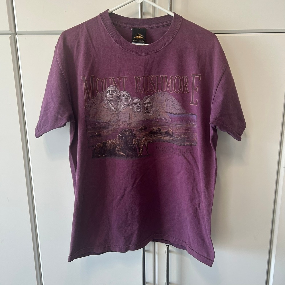 Prairie Mountain Mount Rushmore T-Shirt Purple Graphic Tee South Dakota Large‎